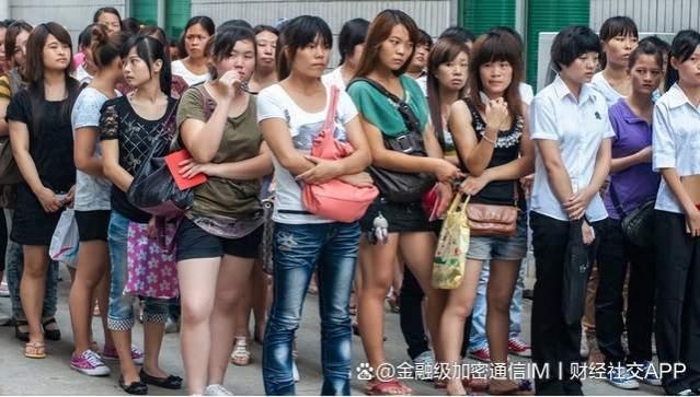 东莞、深圳出现3大反常现象，打工人何去何从，到底发生了什么？