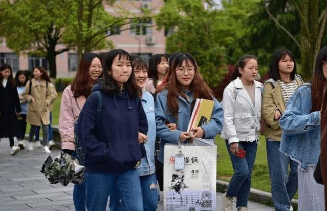 大学就业困难的4个专业，让应届生“步步为营”985毕业也未必靠谱