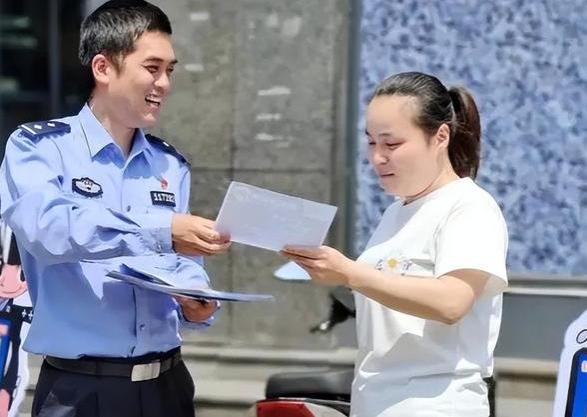 多地辅警纷纷“离职”，有人宣称不是因为工资问题，突然就不香了