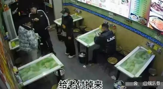 常州千里香馄饨老板打人后续：4家店关停，2万条差评，评论区求饶