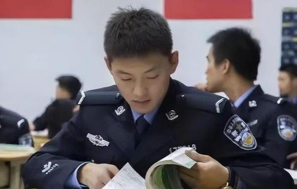 考上警校毕业能当警察吗？5类学生没机会参加公安联考，入职率低