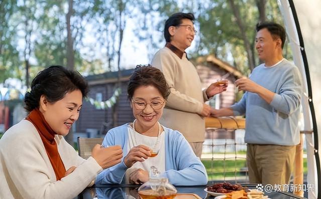 退休后不愿参加同学聚会的，基本是这三种人！