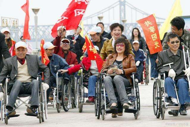 千里香馄饨老板打人后，不仅不悔改还与网友互骂，被彻底揭露！