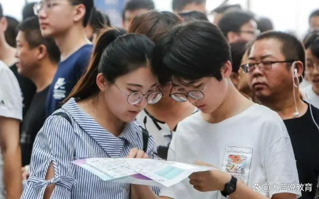 医学生就业现状：多数人被迫转行，不是不热爱这一行，是真没办法