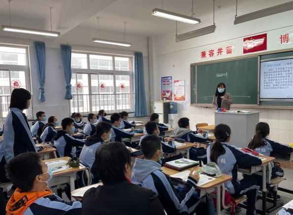 西北大学尴尬了，毕业生入职江苏一中学半年要被解雇：学科排名低