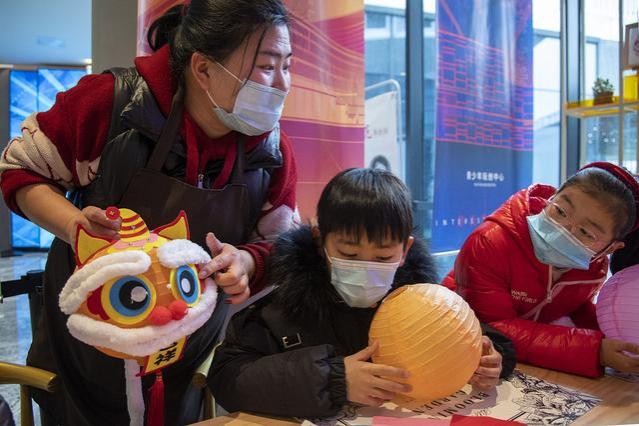 城市打工家庭的选择：“今年春节，不打算回老家了”