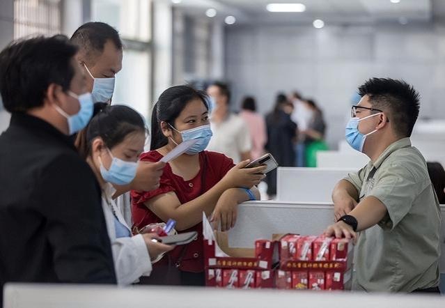 年底还在招聘的公司，到底值不值得去？职场人的忠告别不听