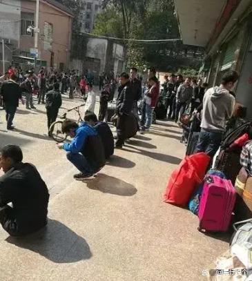 大学生就业为什么越来越难？残酷的事实是80%工作不需要本科证明