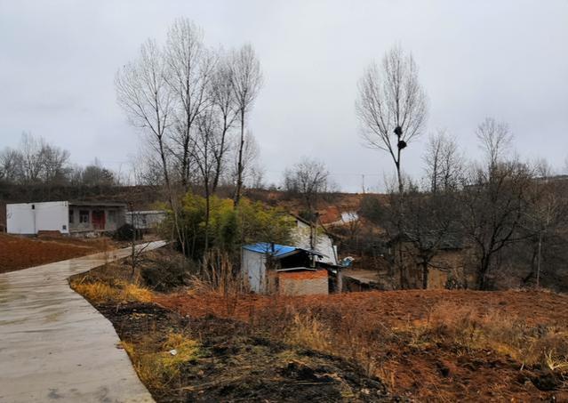 套路还是策略？公司搬迁到秦岭山区，部分员工无奈主动离职