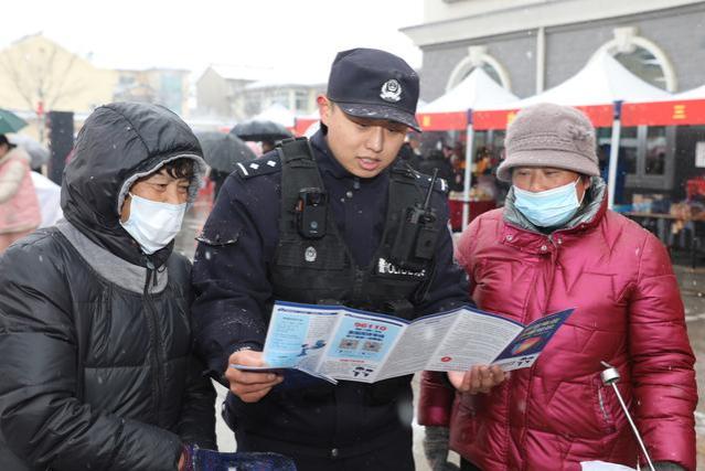 这些铁饭碗，尽量考：警察