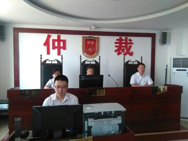 公司放话要裁员，同事却说我要坐等公司裁员拿赔偿