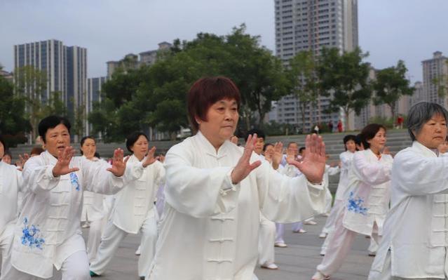 一万人中有多少人活到退休年龄？退休后戒掉3样东西，晚年更幸福