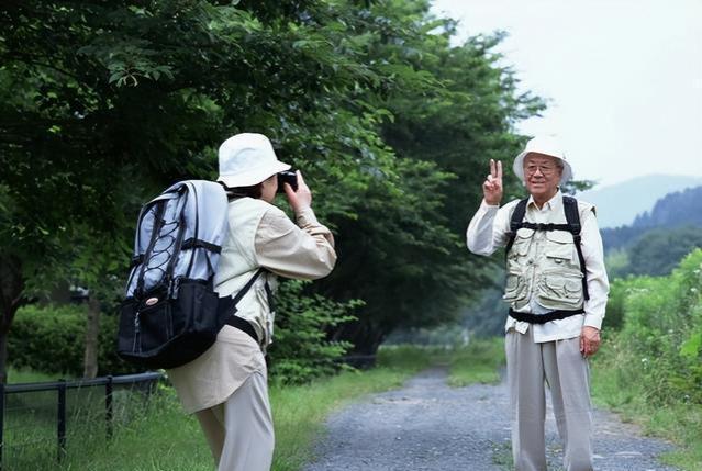 70后拥有多少存款，才能放心地退休“及格线”来了，你达标吗？